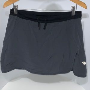 Mountain Hardwear Skirt with shorts lining Women size M